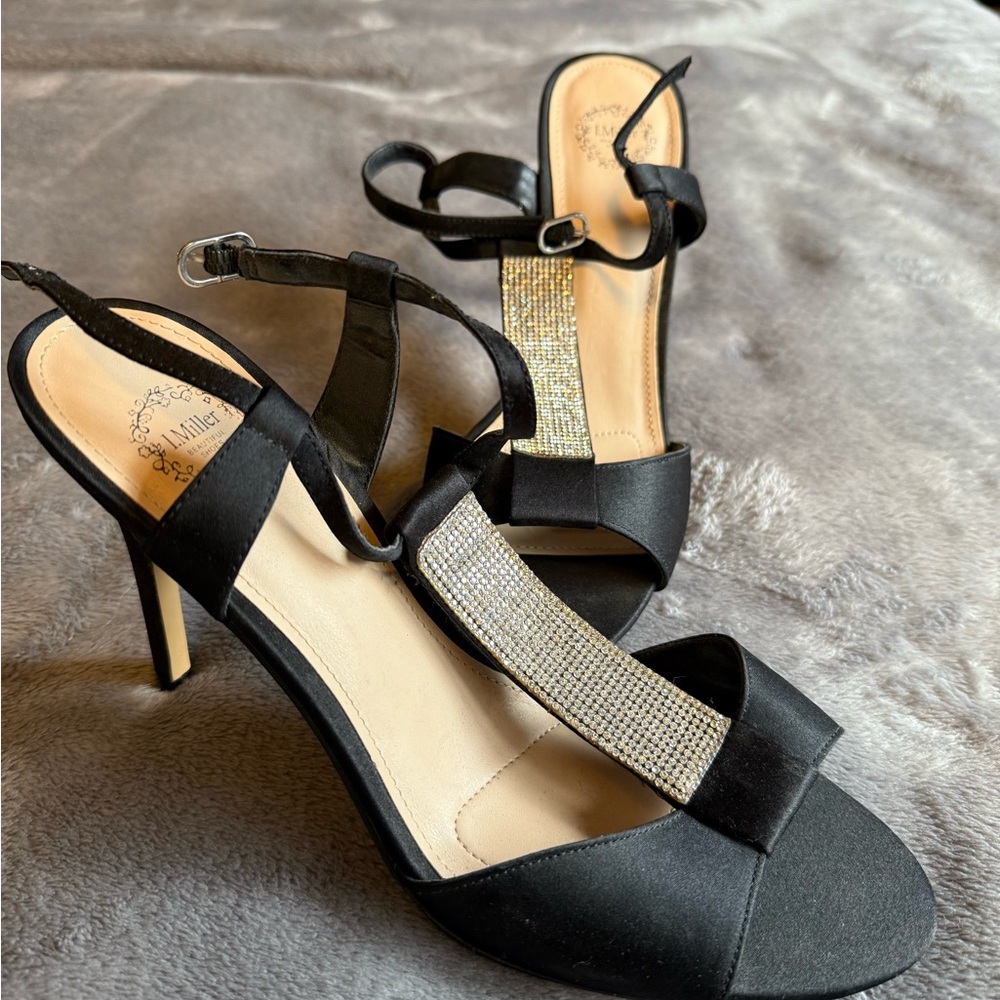 Elegant Black Strappy Heels